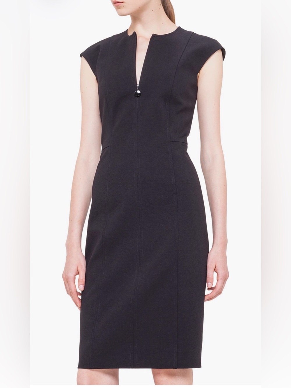 Akris Punto. Cap Sleeve Sheath Dress. Black. Size 6.